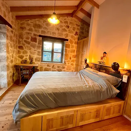 Tas Ev Kaş